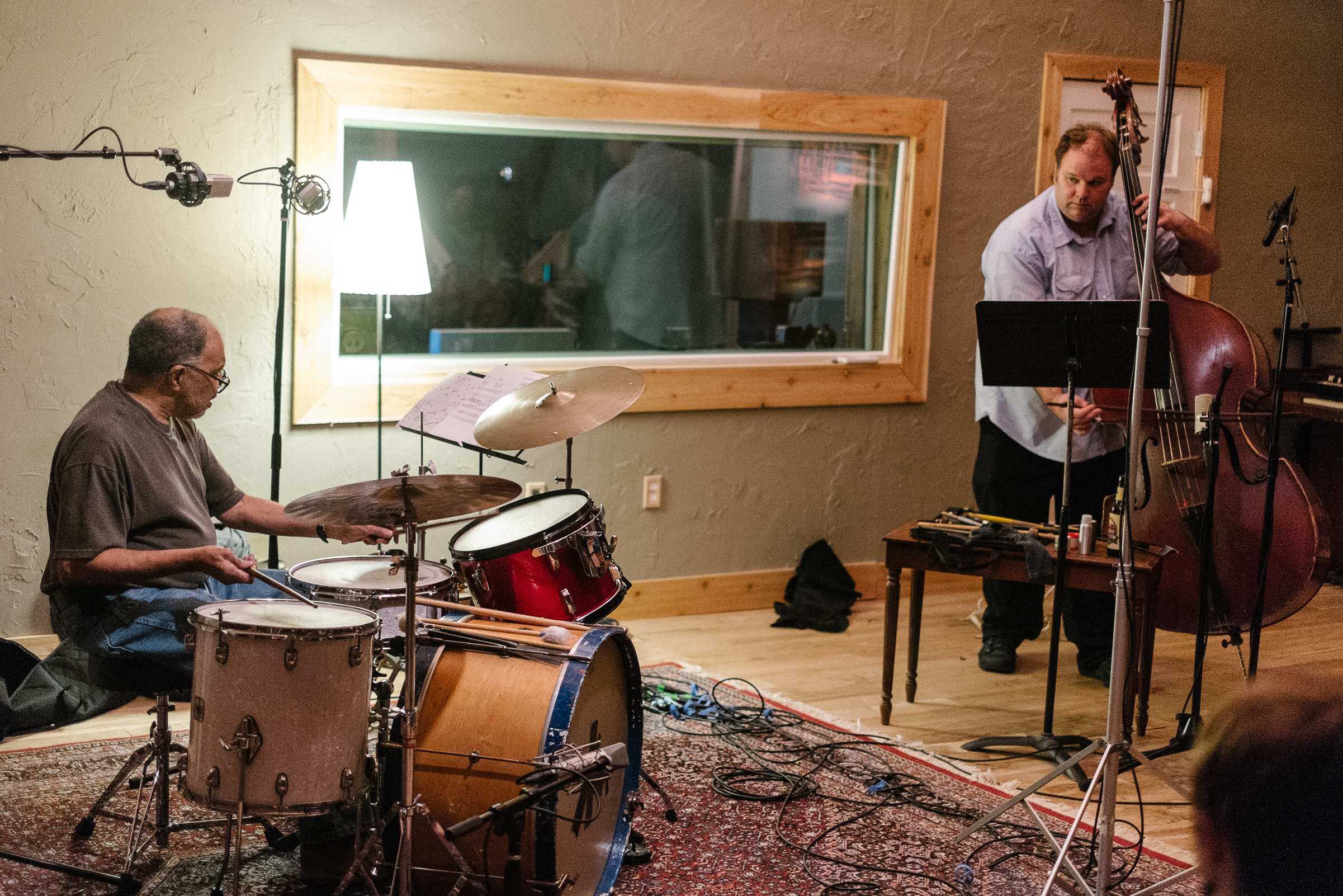 Damon Smith recording with Alvin Fielder